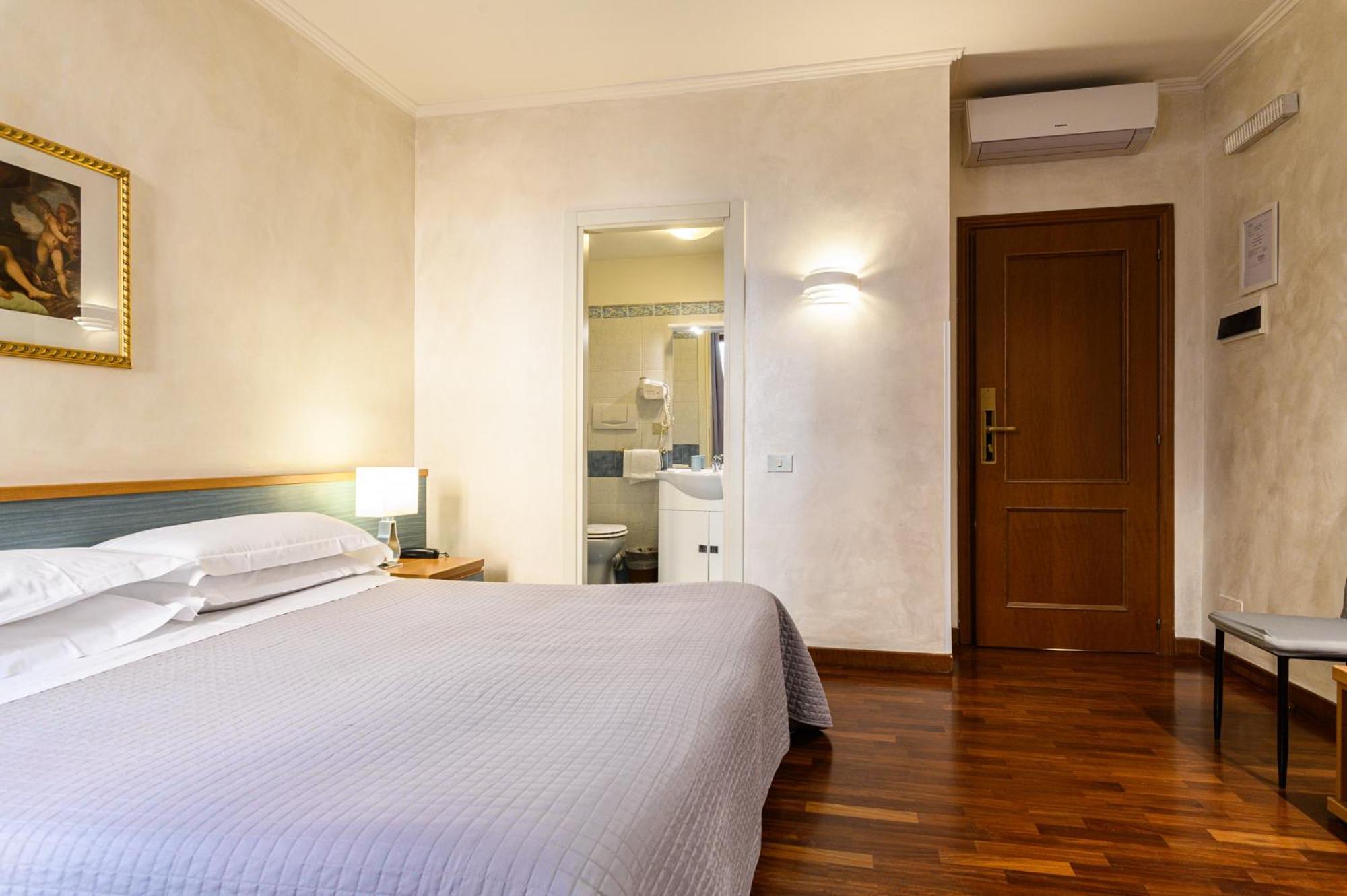 Domus Julia Hotel Рим Екстериор снимка