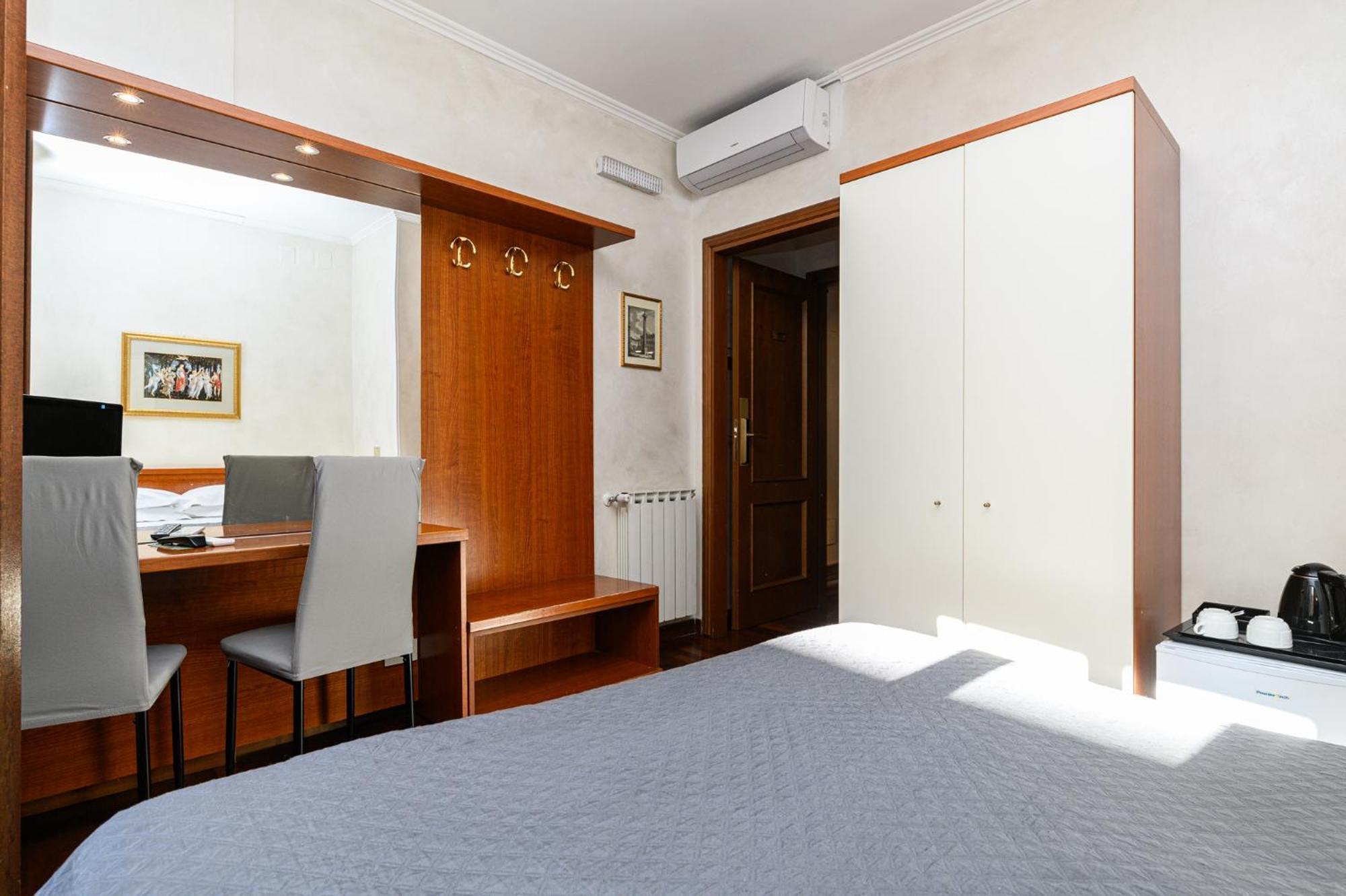 Domus Julia Hotel Рим Екстериор снимка