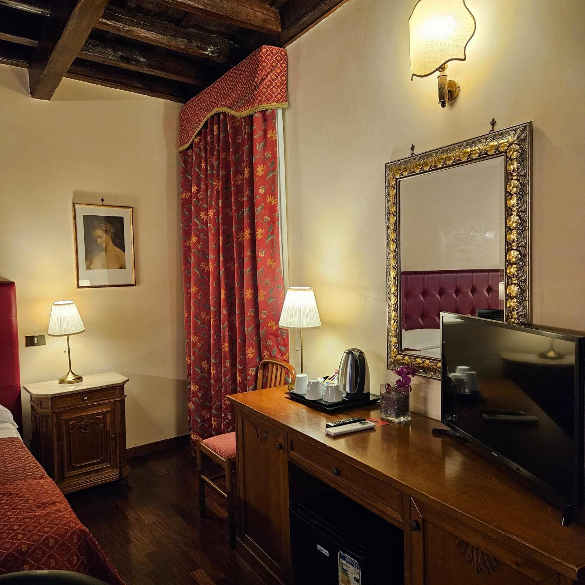 Domus Julia Hotel Рим Екстериор снимка