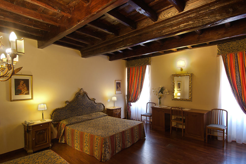Domus Julia Hotel Рим Екстериор снимка